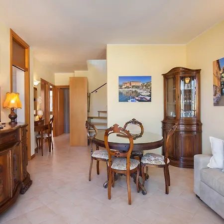 Bella Sathea Apartment Torri Del Benaco